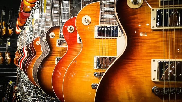 large ReplayGuitar 768x432