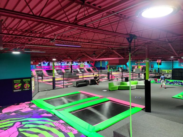 Trampoline Park Flying Squirrel 768x576